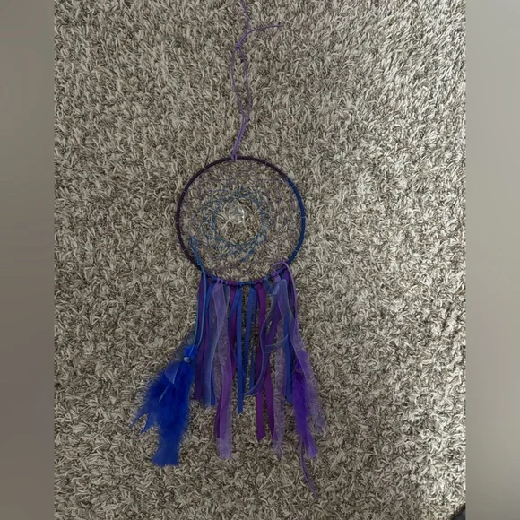 Handmade Purple & Blue Dreamcatcher Pre Loved - Picture 4 of 4